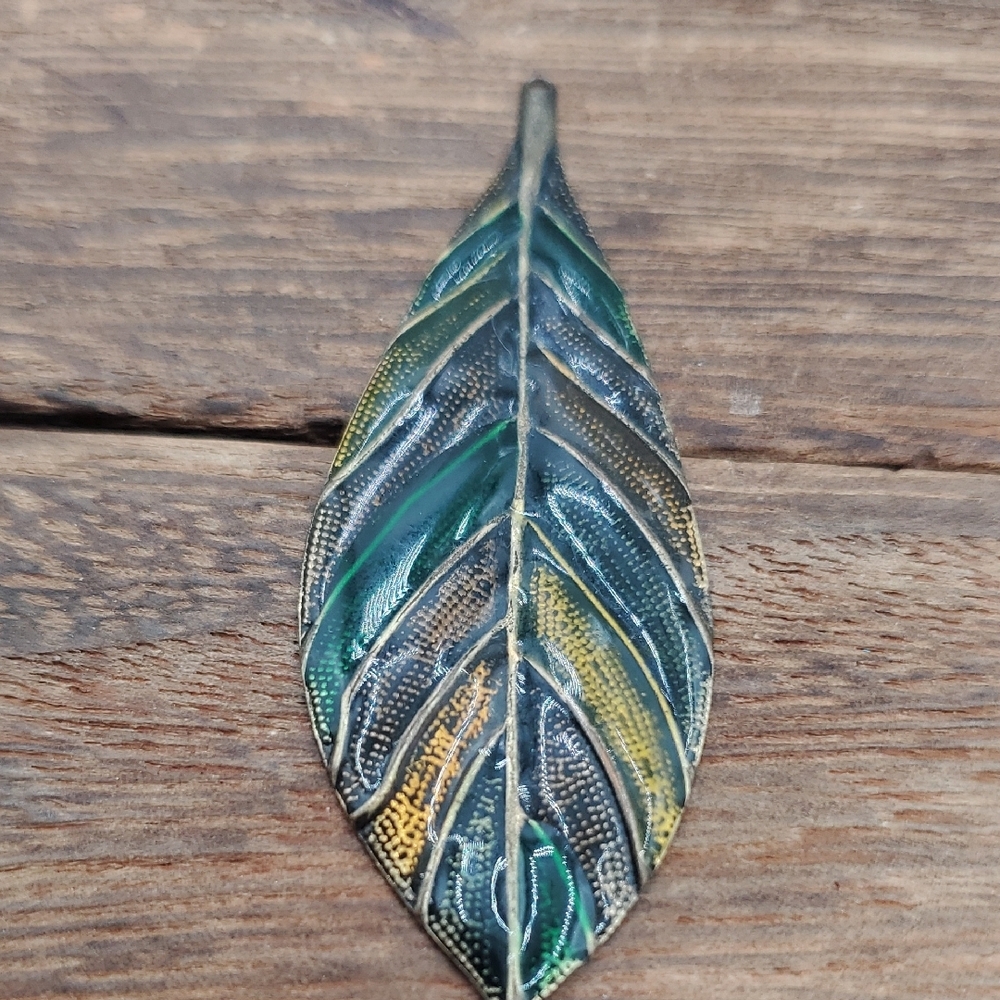 Handcrafted Leaf Pendant in Green & Yellow Enamel P405